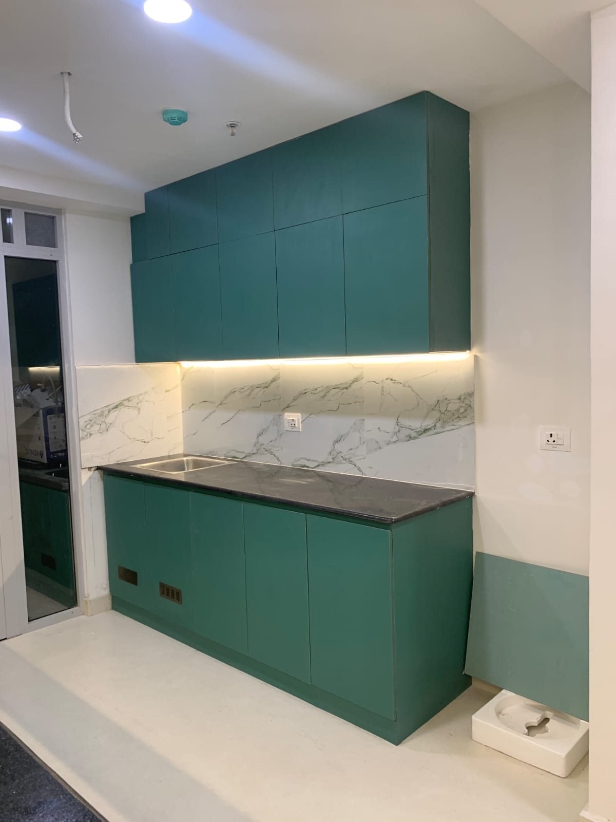 Home & Commercial Interiors